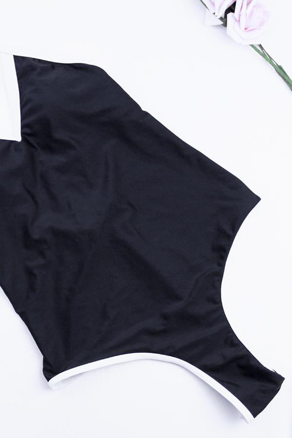 Contrast Color Halter Backless One Piece Swimsuit-Charmo