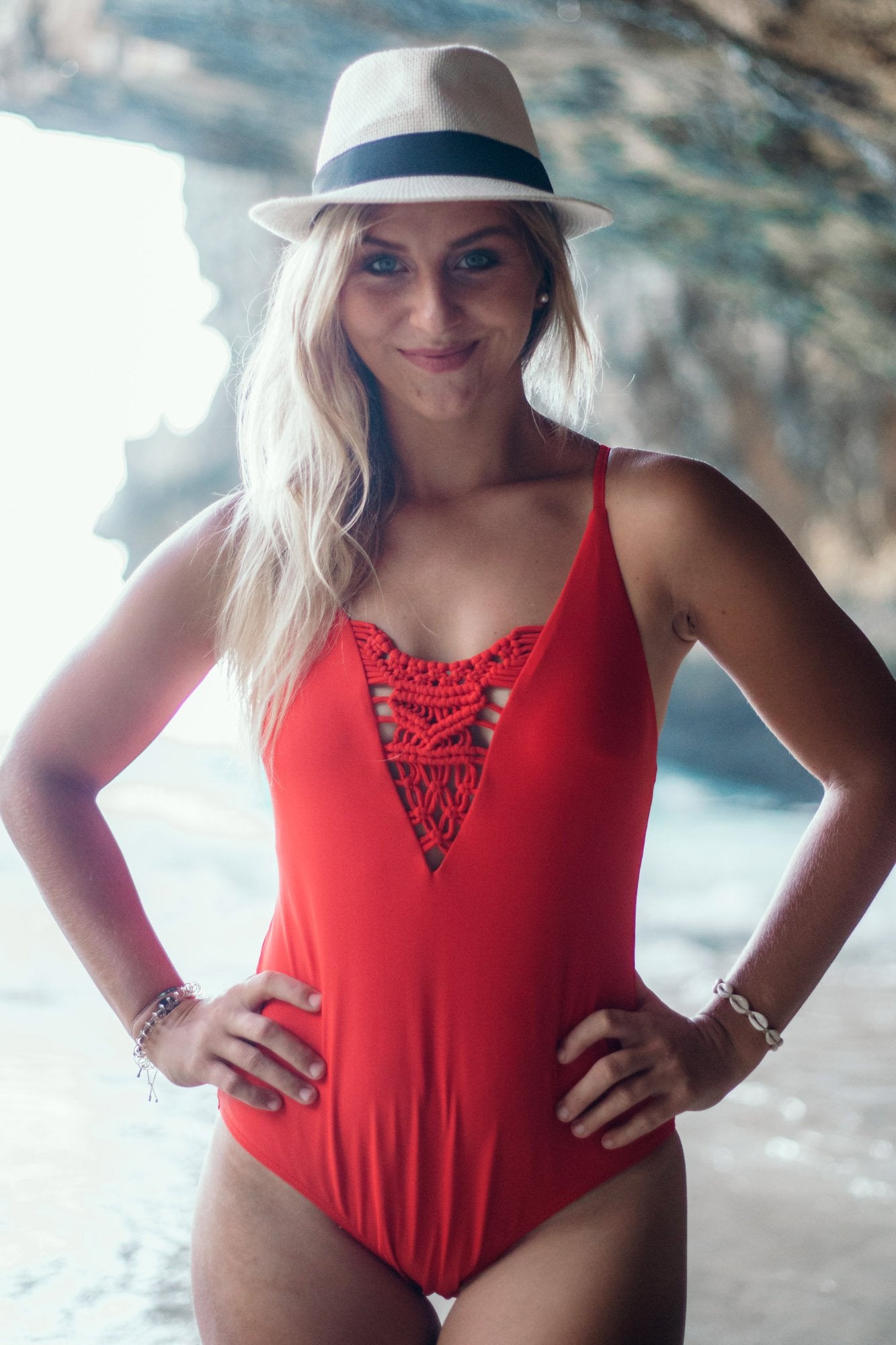 Red Weaving Meshed One Piece Swimsuit-Charmo